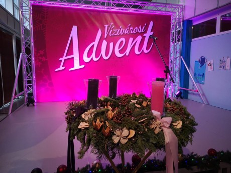 Advent a Vízivárosban – idén meglepetés videóüzenettel köszöntik a városrészek lakóit   